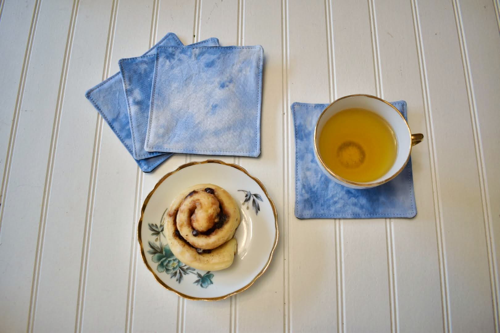 Ensemble de 4 sous-verres - Tie dye bleu pâle